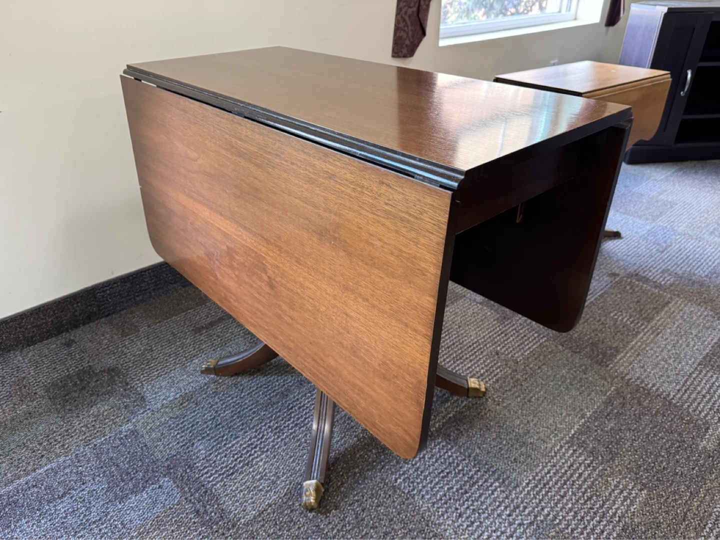 Mahogany Drop-Leaf Dining Table - photo 5