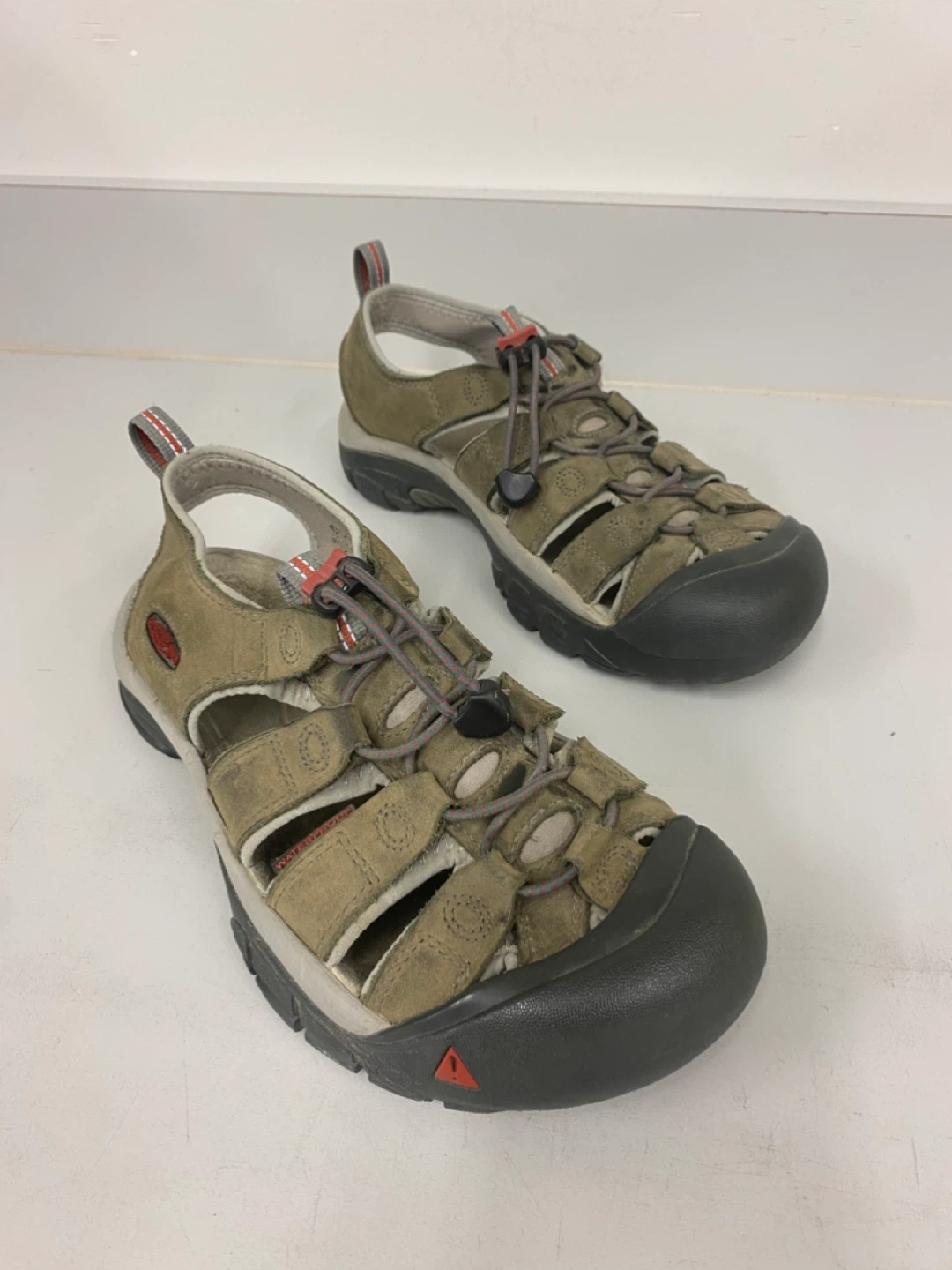 KEEN Newport H2 Men’s Hiking Sandals Fits Size 9 - 9.5