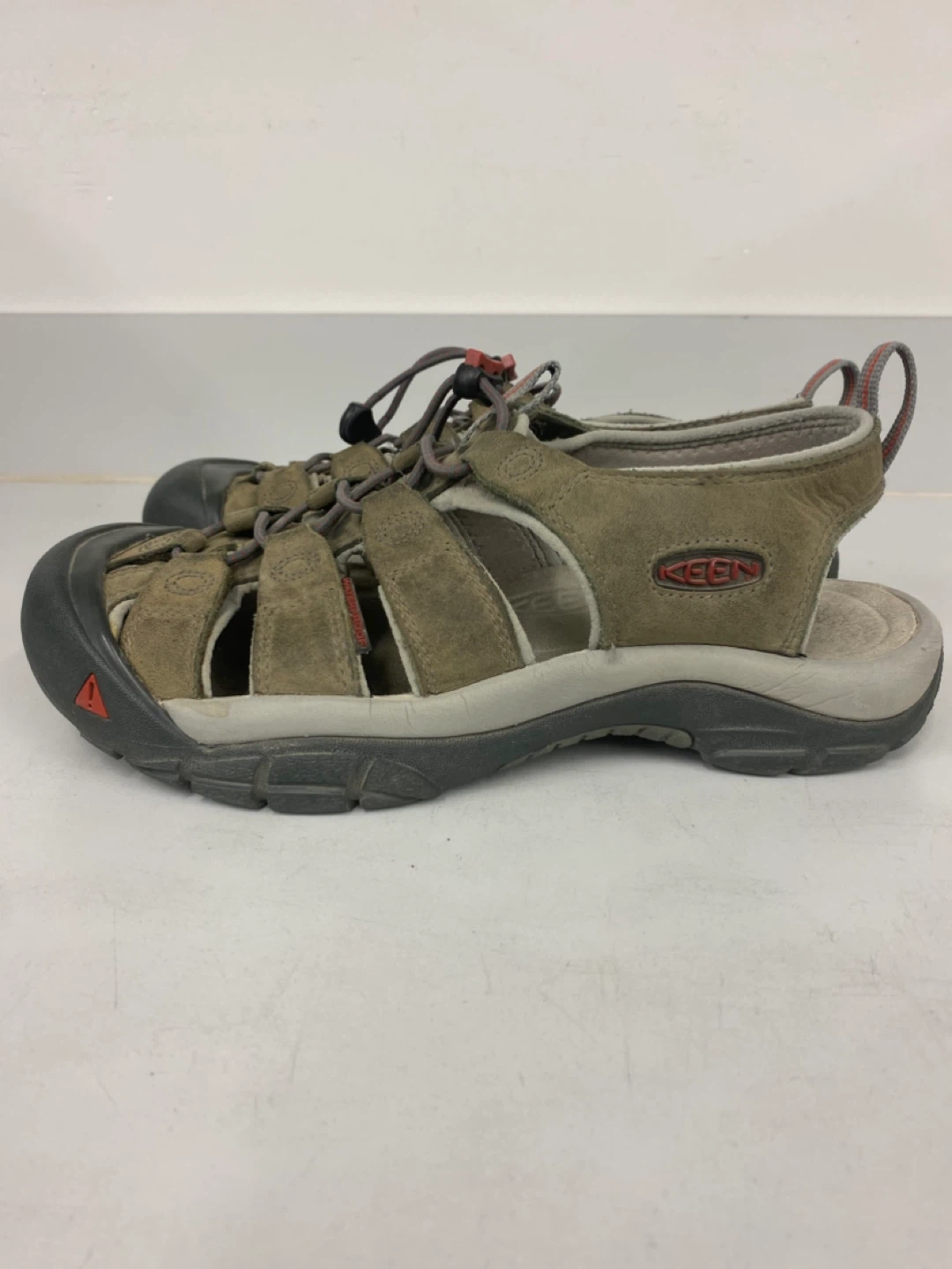 KEEN Newport H2 Men’s Hiking Sandals Fits Size 9 - 9.5 - photo 2
