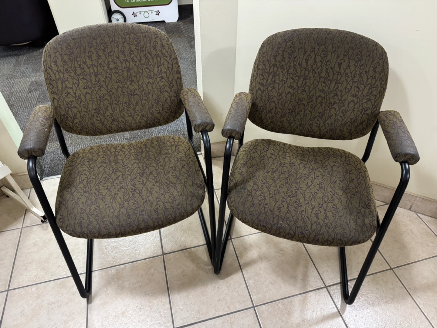 Set of 2 Accent Chairs
