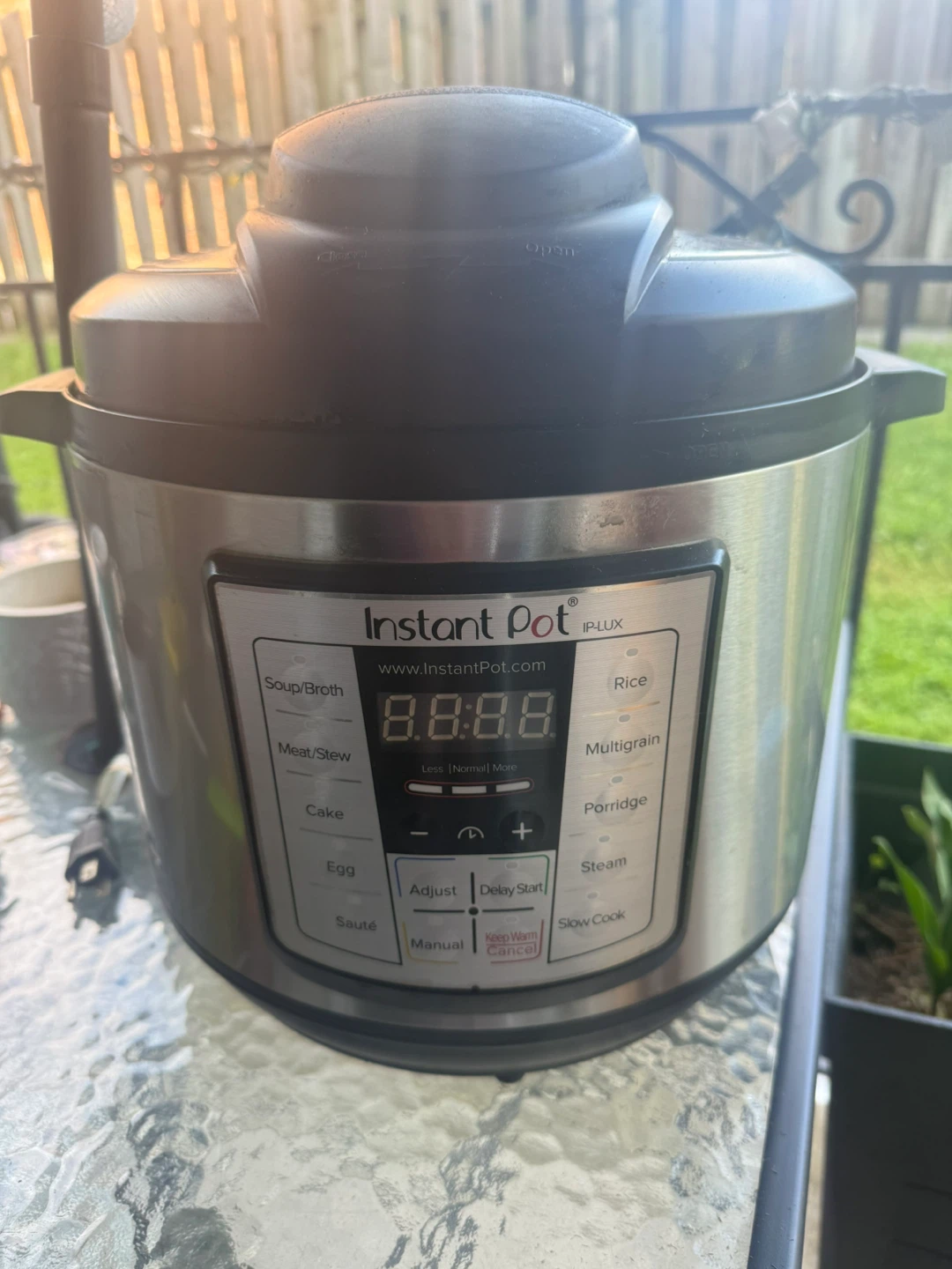Instant Pot IP-LUX 6-in-1 Multi-Cooker