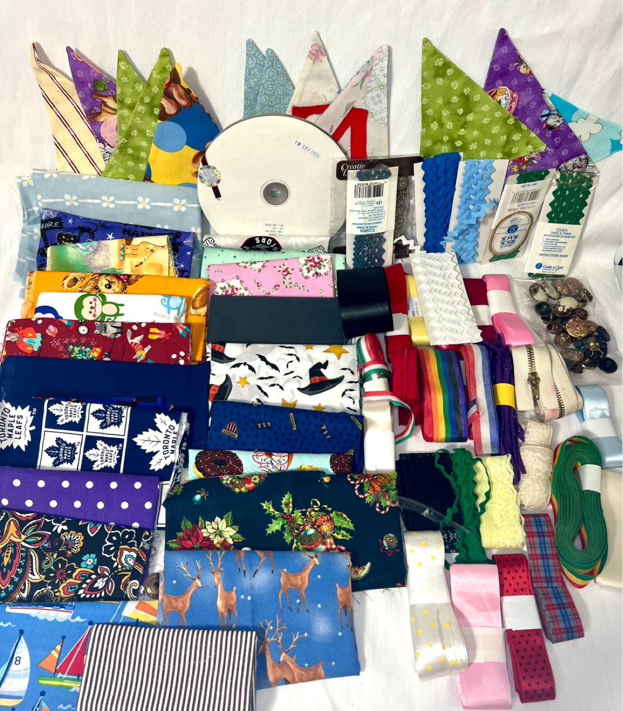 Crafting Bundle: Fabric, Ribbons & Buttons