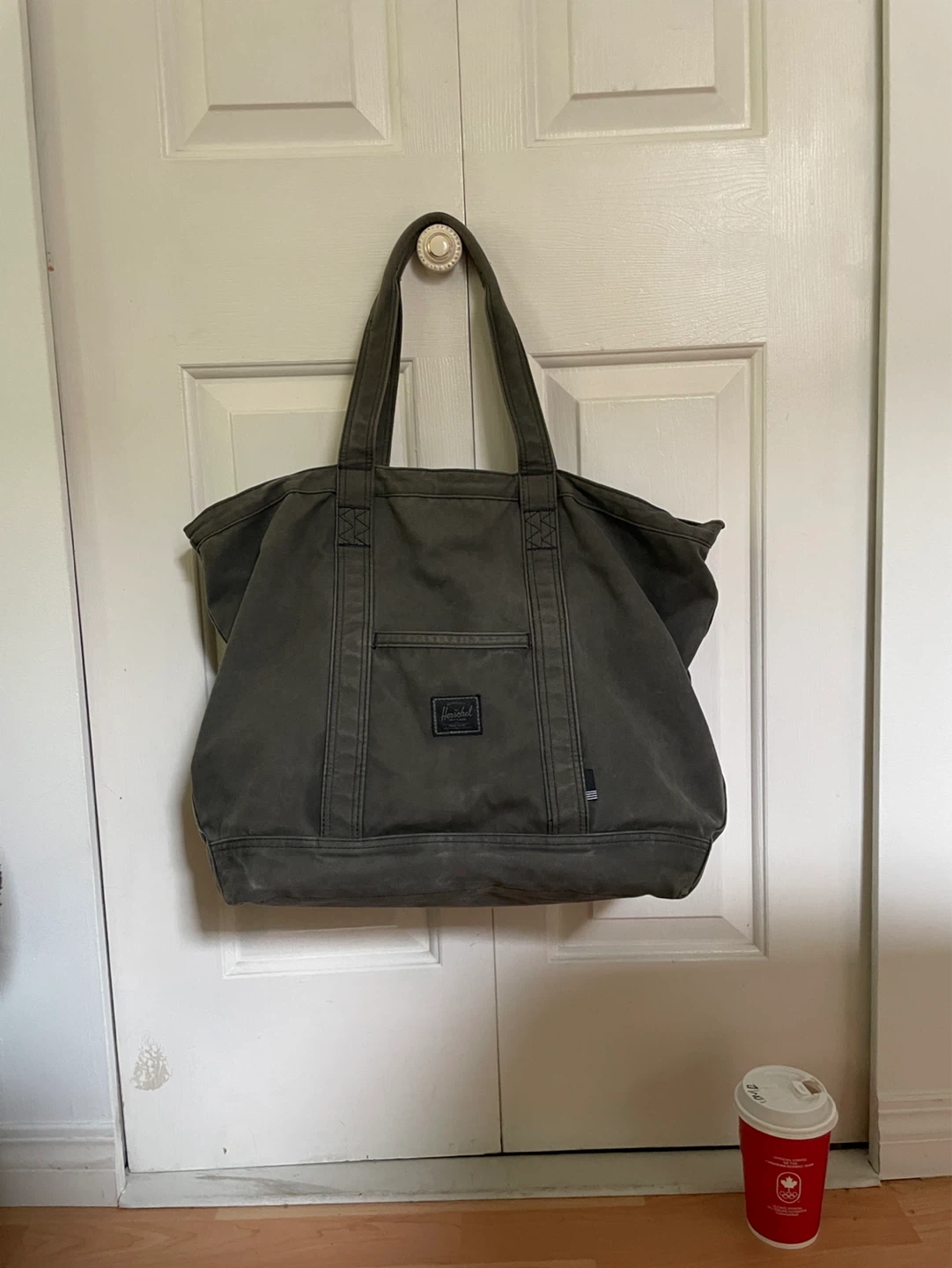 Large Herschel Supply Co. Bag - photo 2