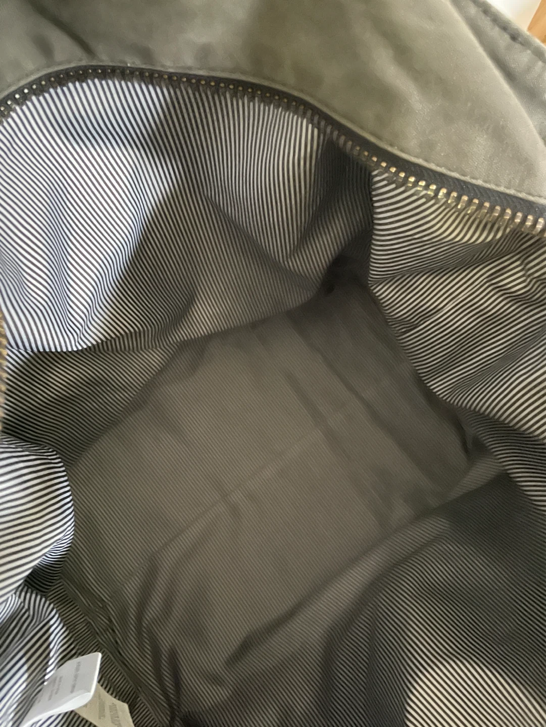Large Herschel Supply Co. Bag - photo 4