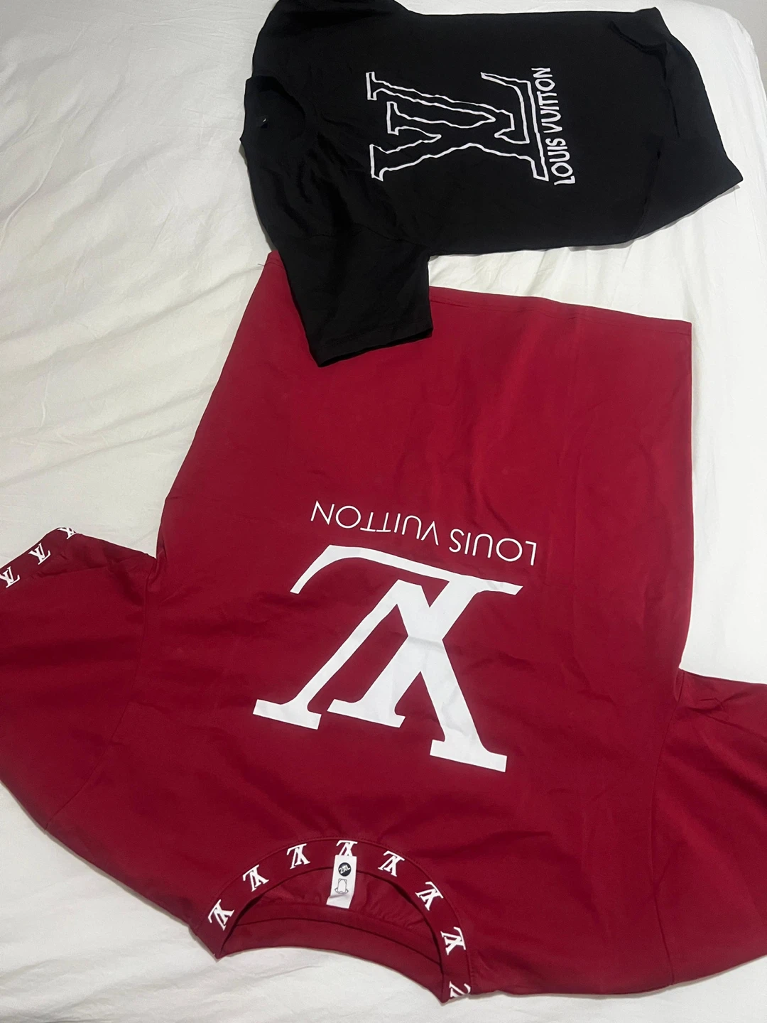 Louis Vuitton & Gucci T-Shirts and Hoodie Bundle - photo 2
