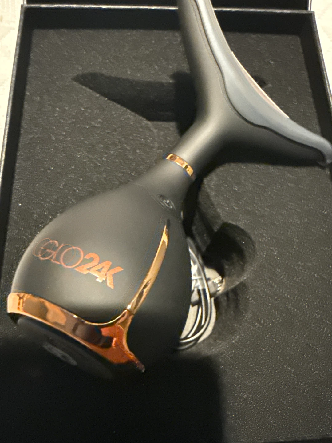 GLO24K Facial Wand Massager - photo 3