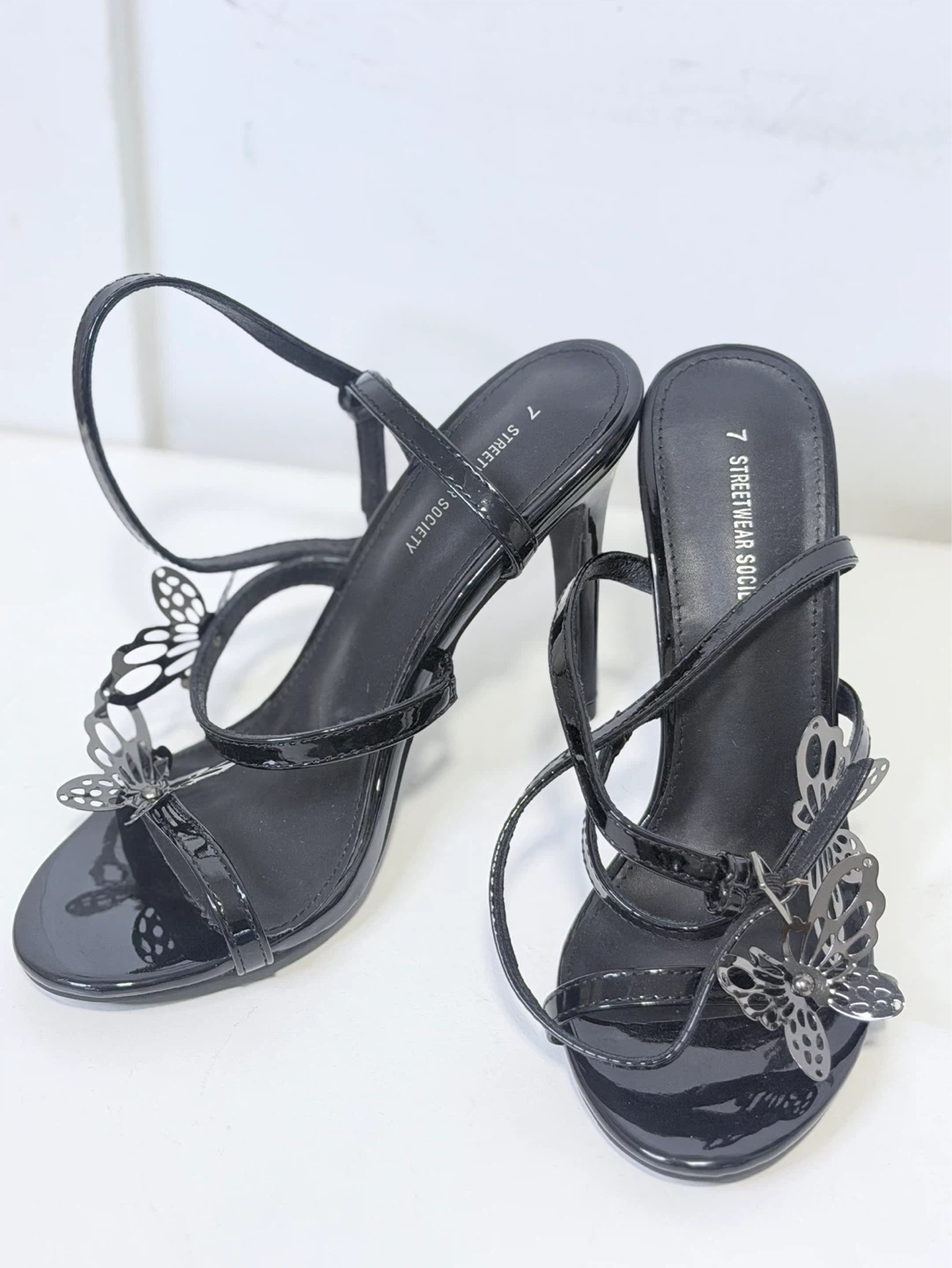Streetwear Society Black Patent Butterfly Heels Size 7 - photo 2
