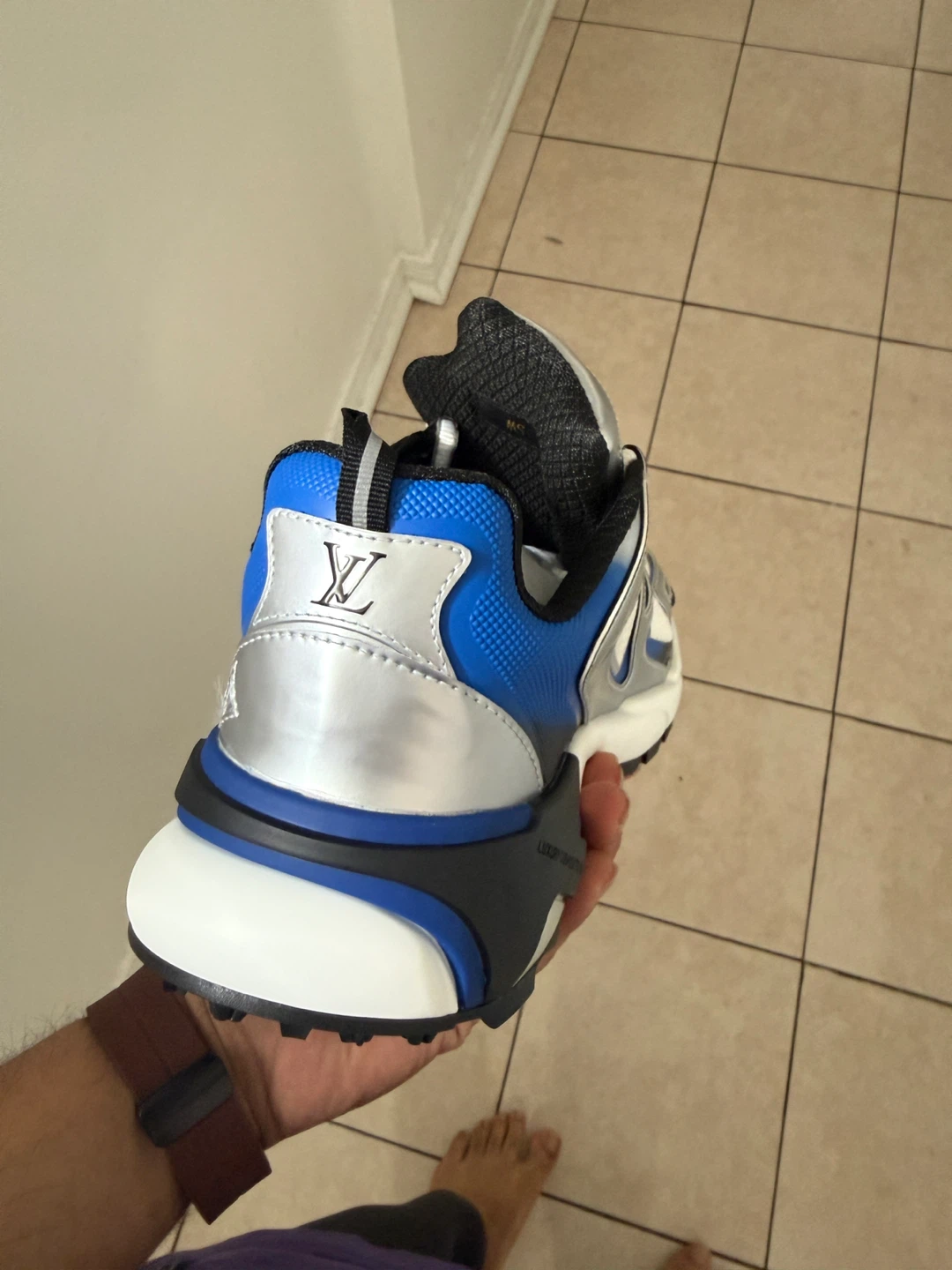 Louis Vuitton Sneakers - photo 2