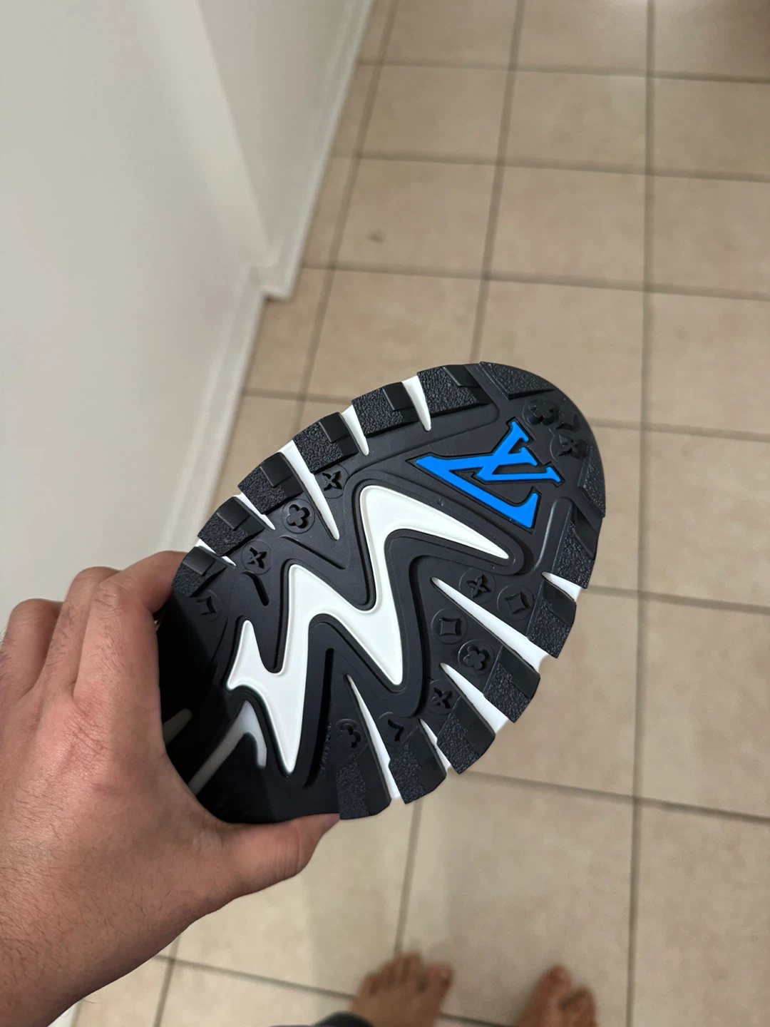 Louis Vuitton Sneakers - photo 3