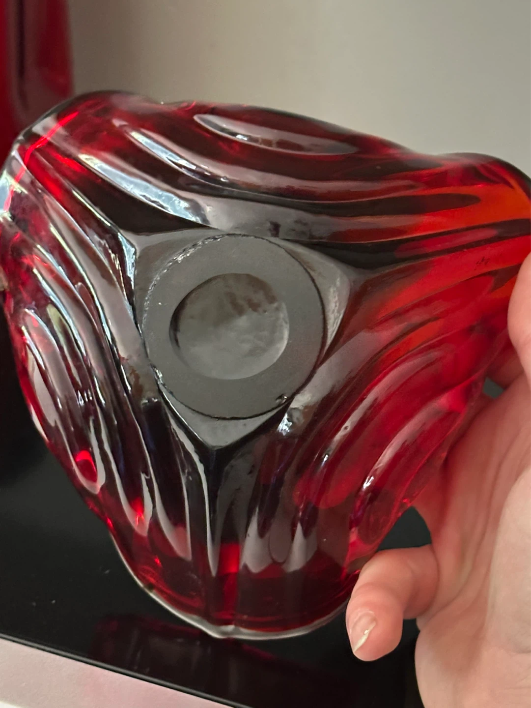 Mid Century Red Art Glass Ashtray - photo 4