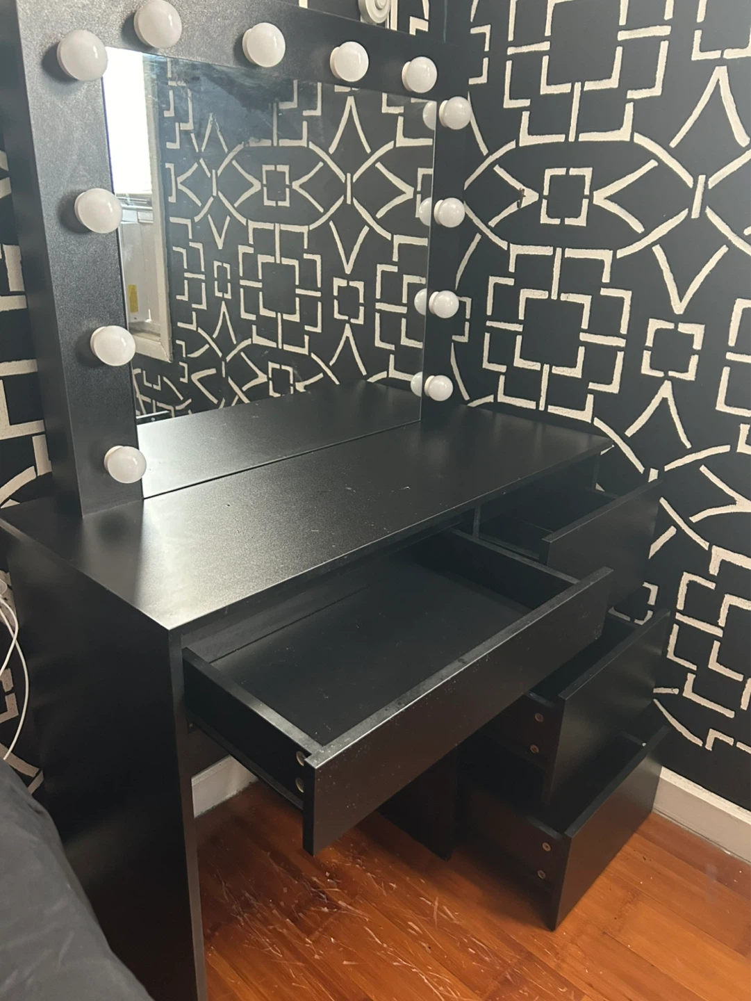 Black Vanity Desk W Mirror - photo 3