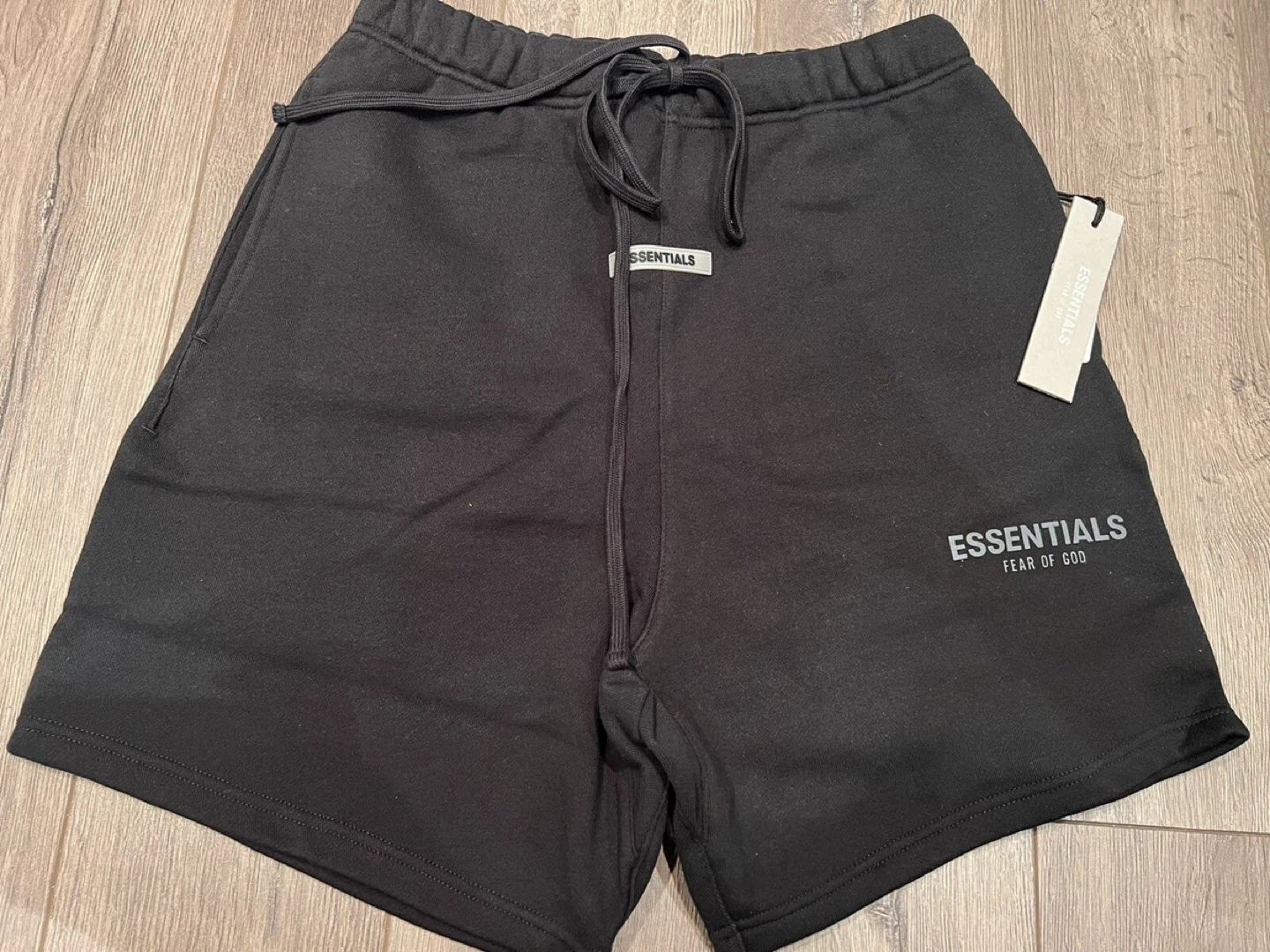 Essentials Fear of God Black Shorts