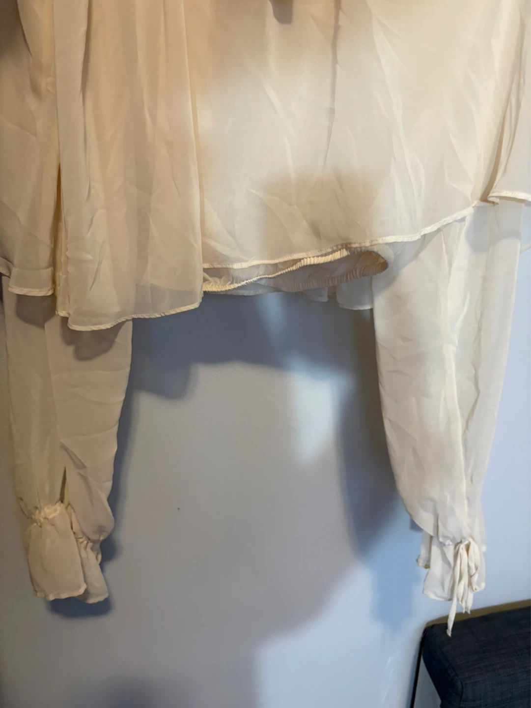Zara  Ruffle Long Sleeve Blouse NWT XS - photo 4