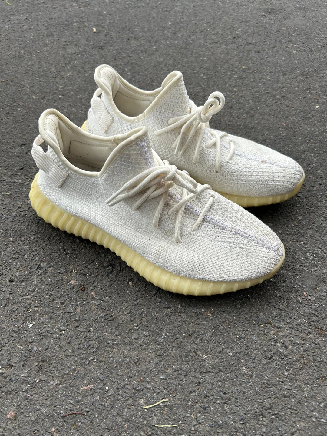 Yeezy 350 v2 cream size 10