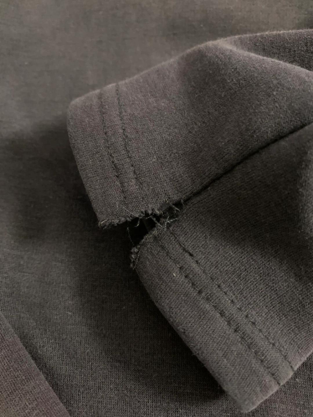 Small Navy Sweater - SLEEVE CUFF NEEDS STITCHING ⚽️ - photo 4