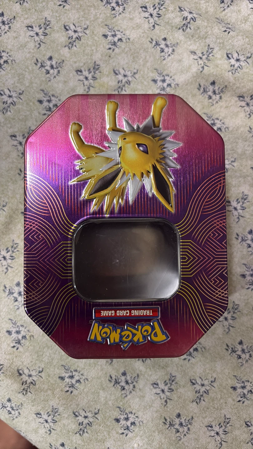 ⚽ Pokémon Trading Card Game Tin