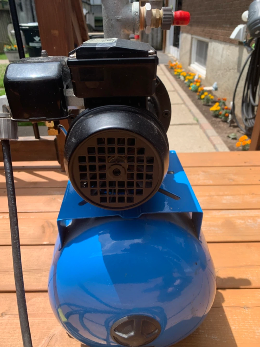 Water Pump with Blue Tank - photo 4