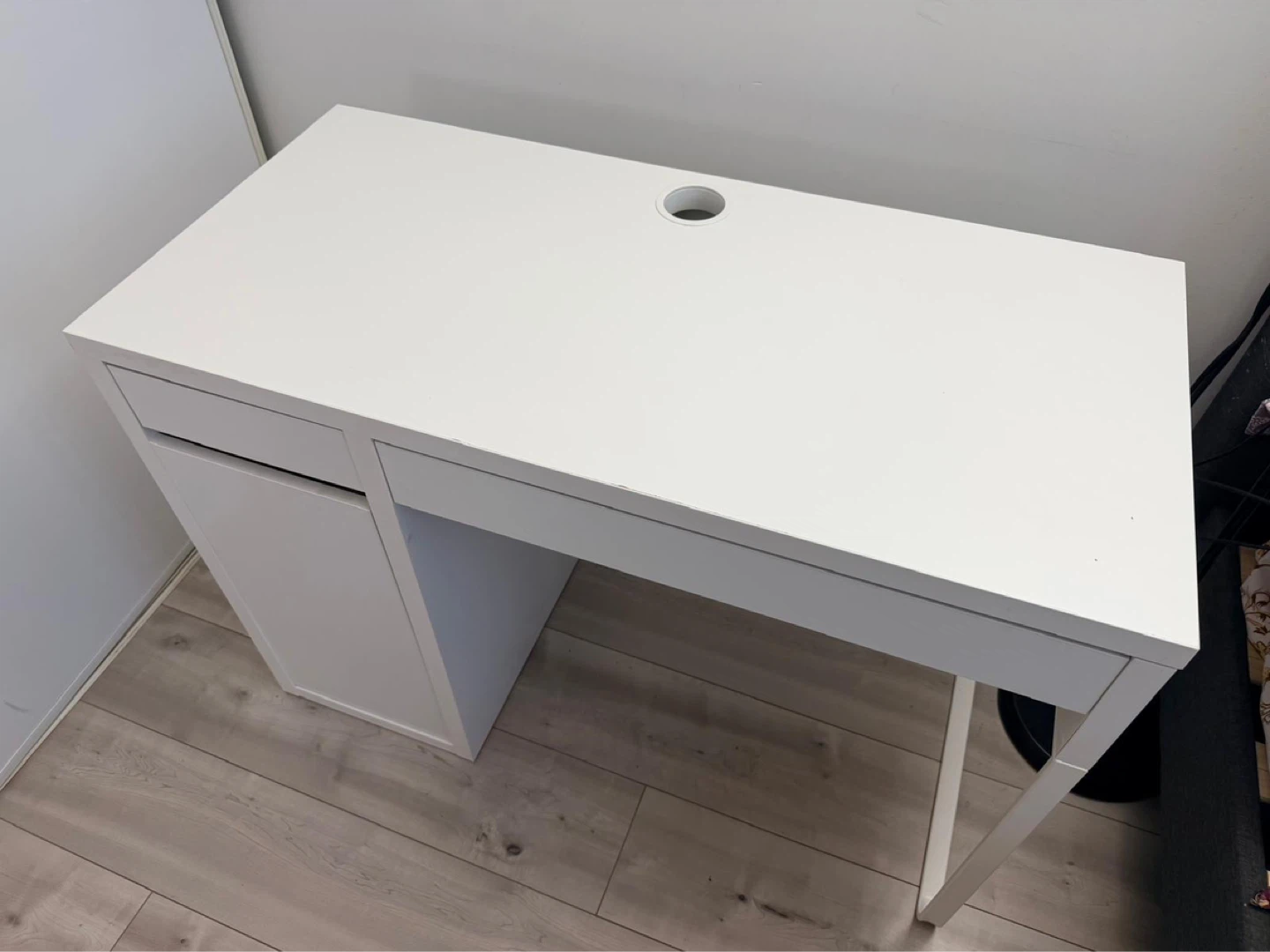 White Desk with Drawer - photo 5