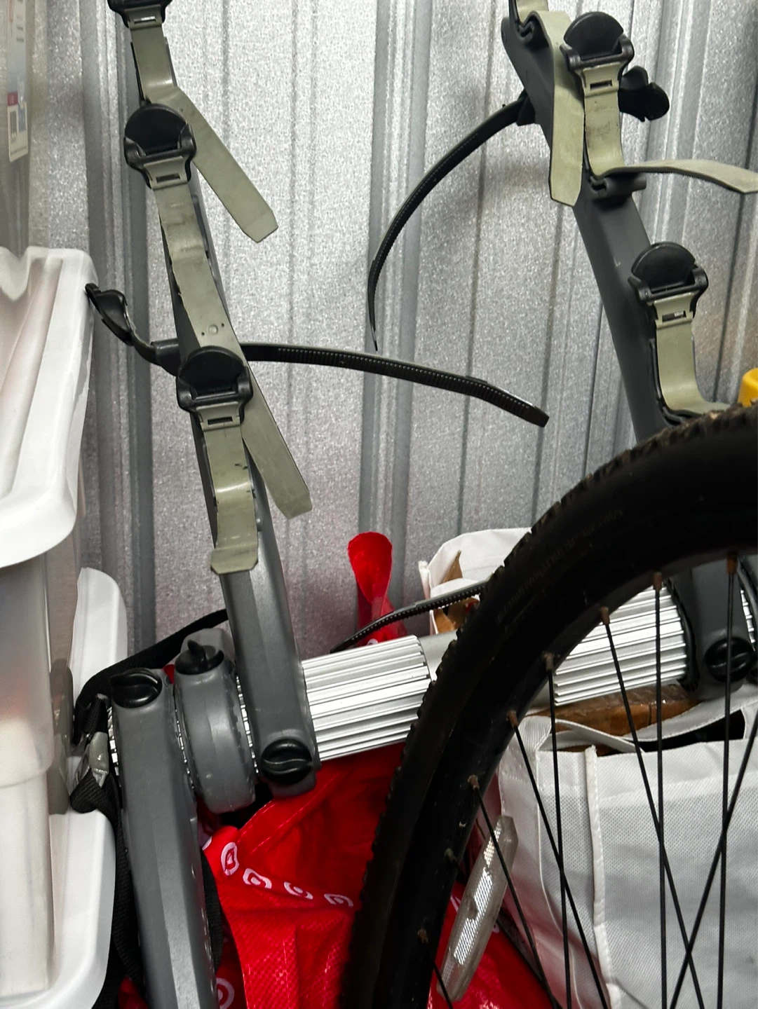 Saris Bones EX 3-Bike Trunk Rack - photo 2