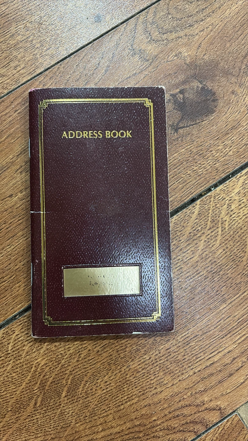 ⚽ Brown Address Book