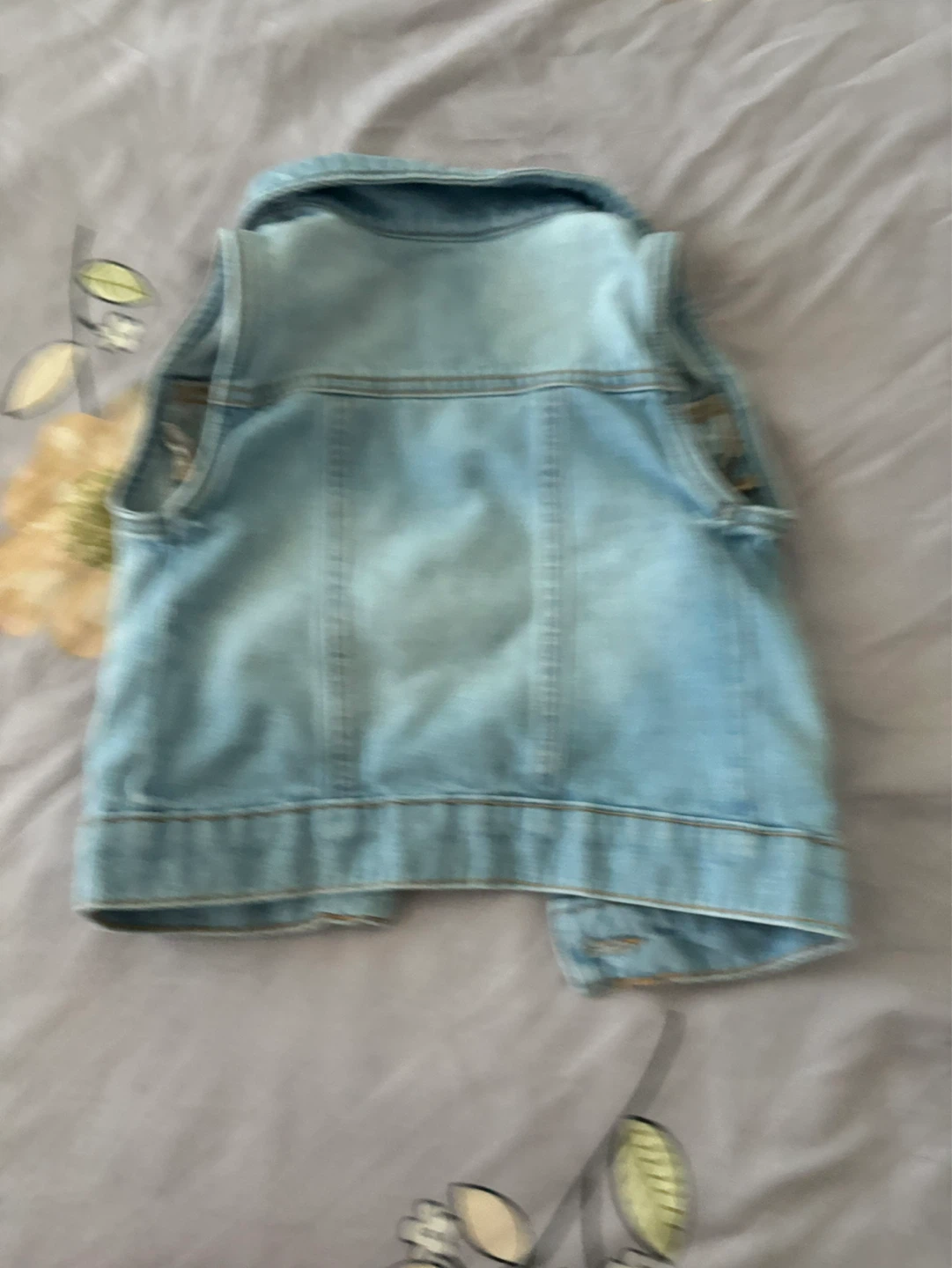 Old Navy Light Wash Denim Vest Size XS (5) - photo 4