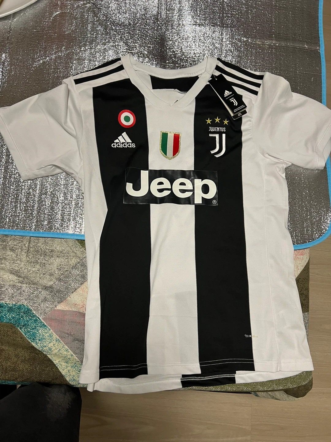 Adidas Juventus Ronaldo 7 Jersey - Size Medium