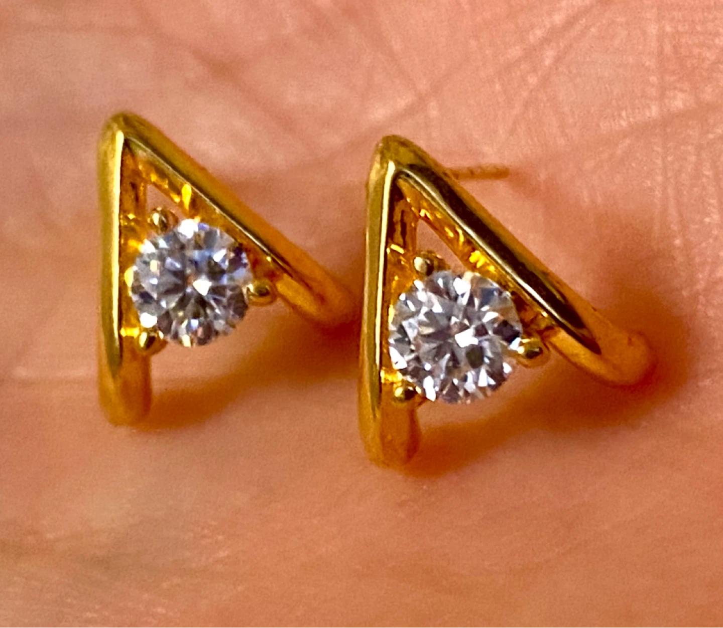 14K Gold Triangle Moissanite Stud Earrings - photo 4