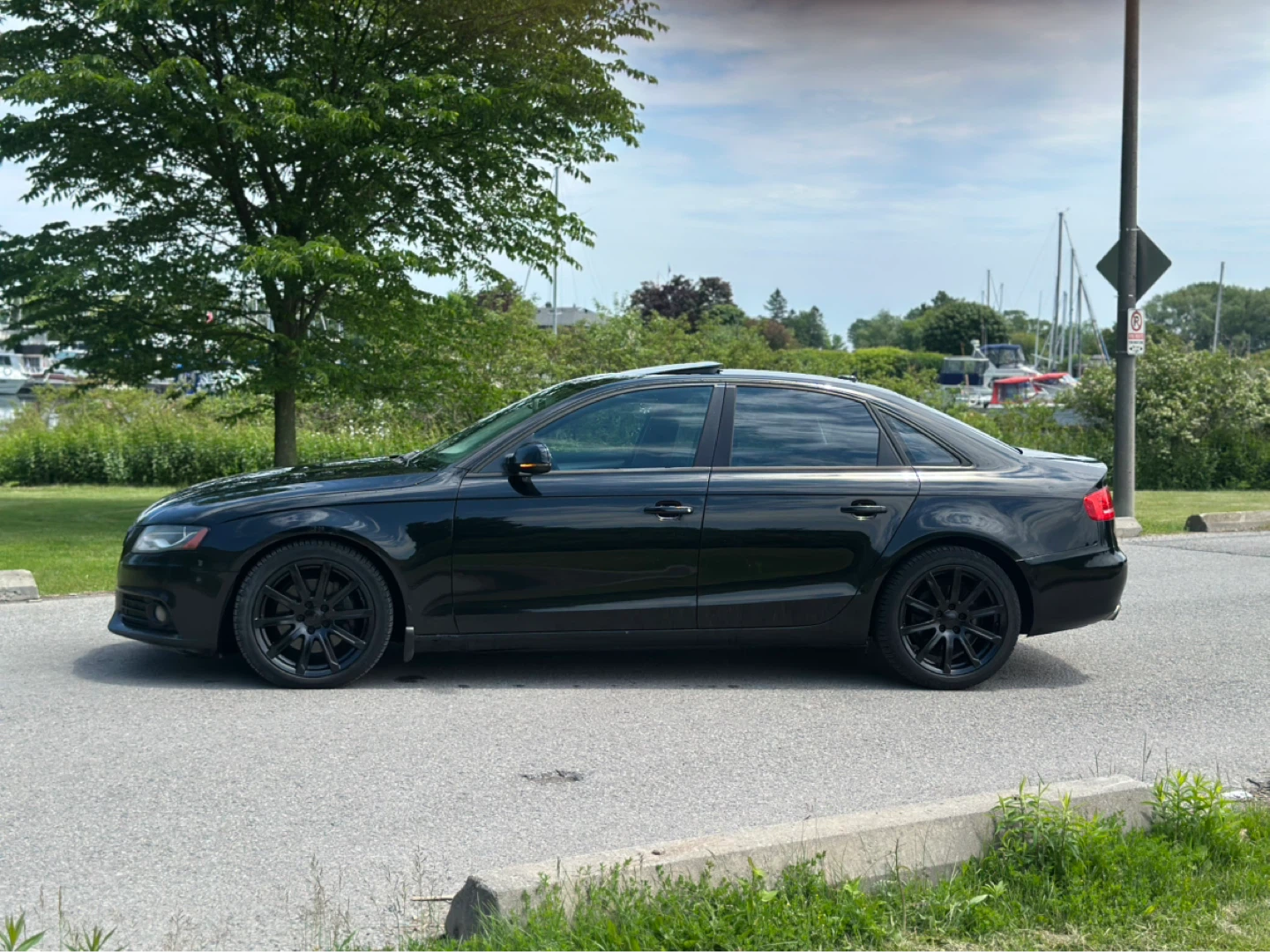 Black Audi A4 2.0T Sedan - photo 2