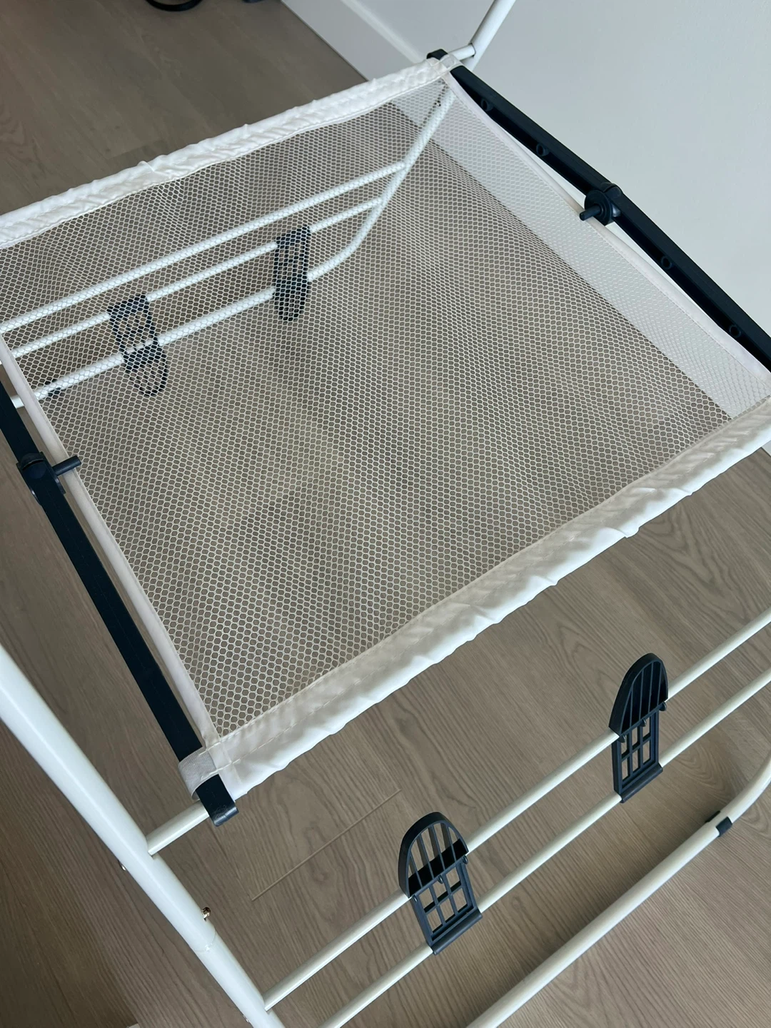 Compact Folding Clothes Drying Rack - photo 2