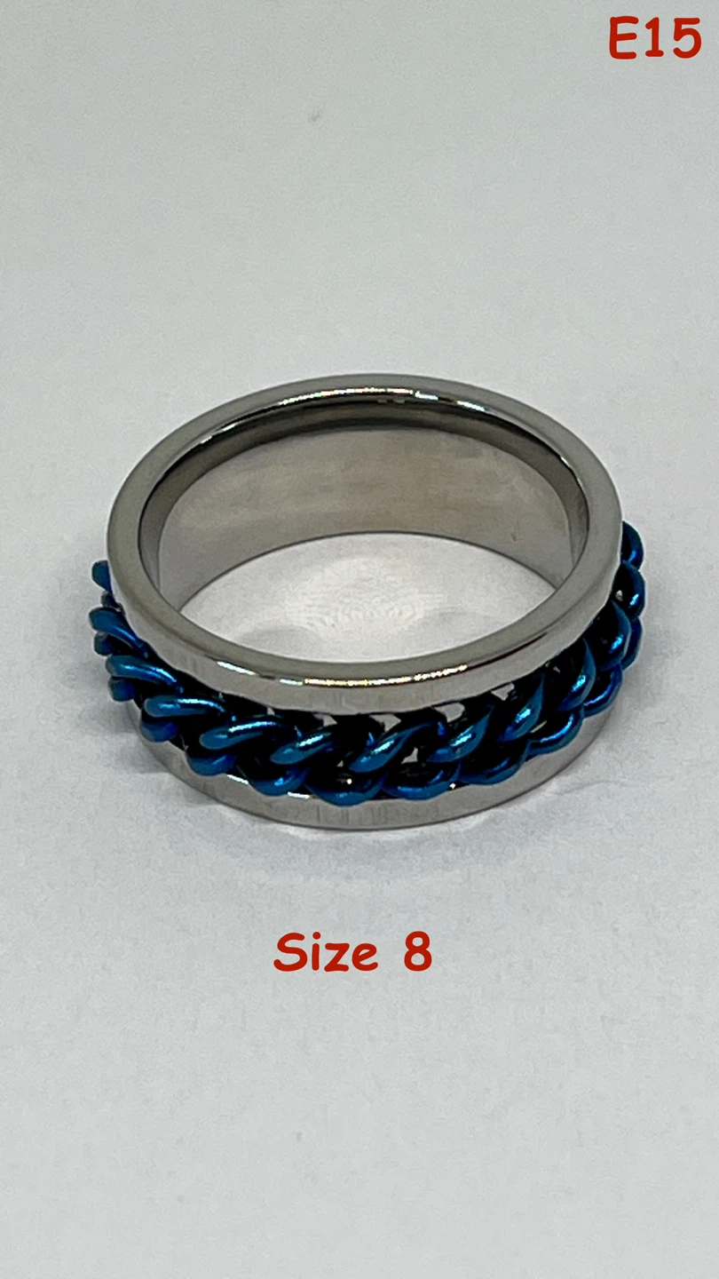 ⚽️ Spinner Ring with Blue Chain - Size 8