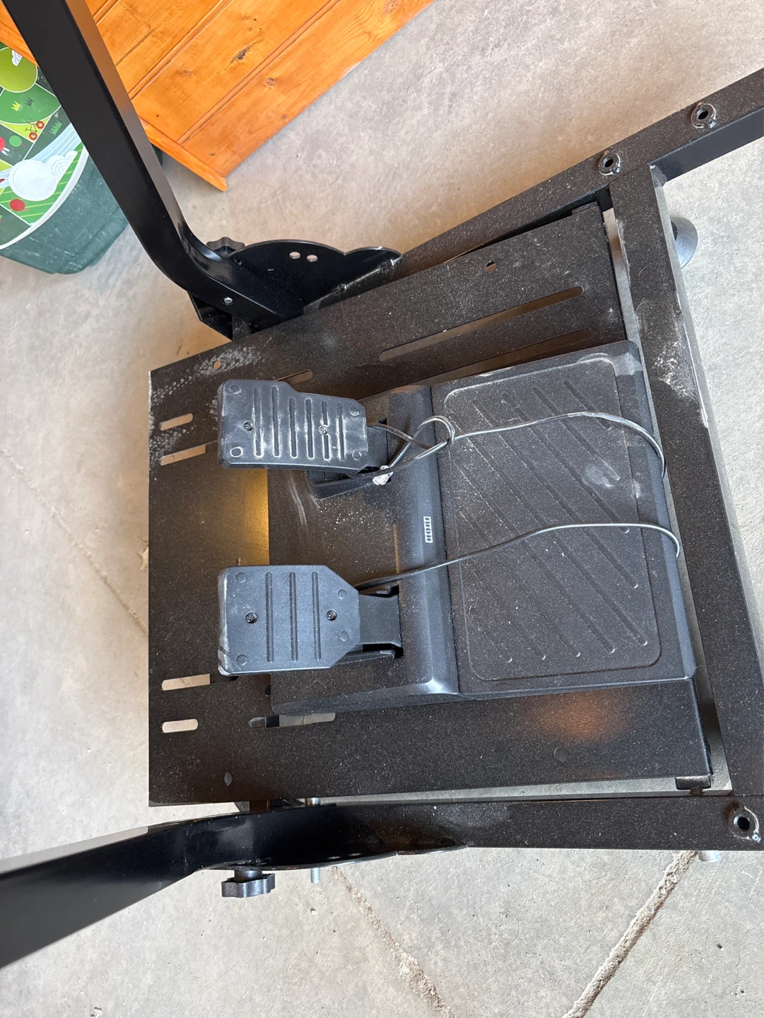 Gaming Racing Wheel and Pedals EVICTION SALE - photo 3