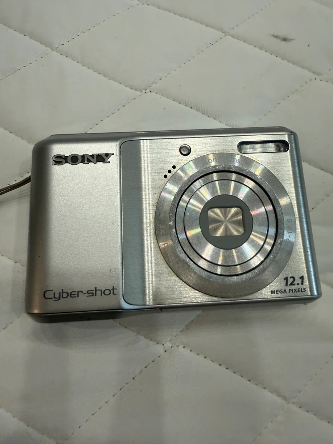 Sony Cyber-shot DSC-S2100 Digital Camera