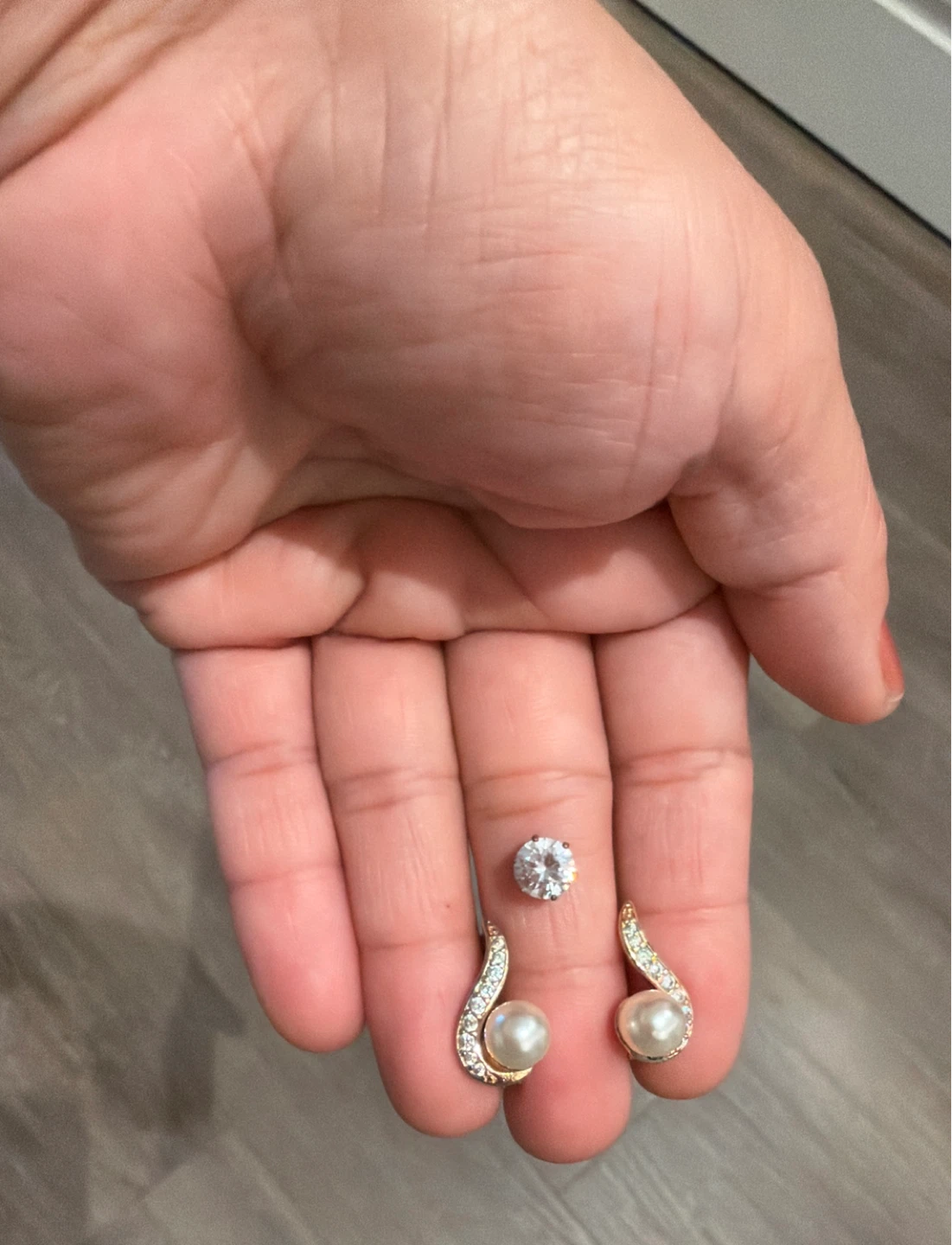Pearl earrings⚽️