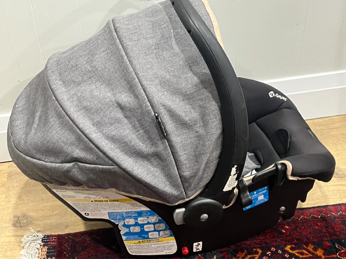 Safety 1st Infant Car Seat with Canopy - photo 2