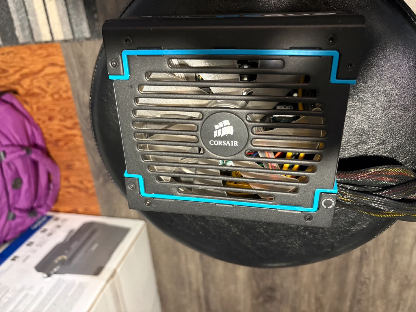 Corsair GS600 Power Supply - photo 5