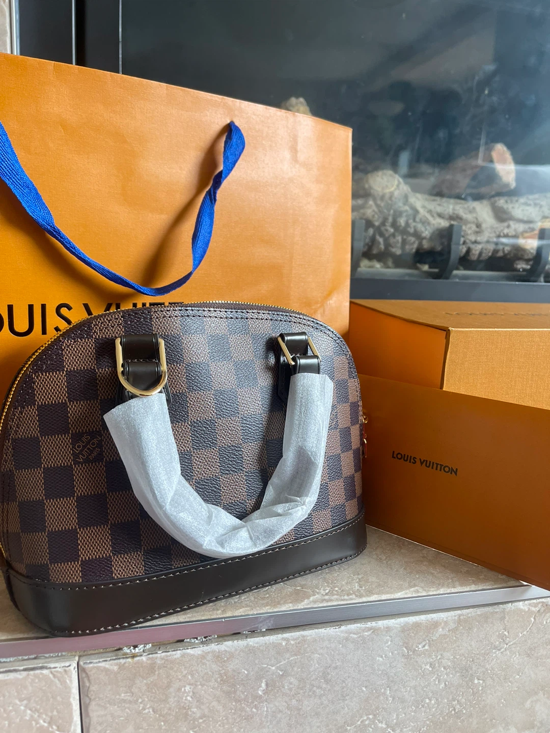 Women’s shoulder bag