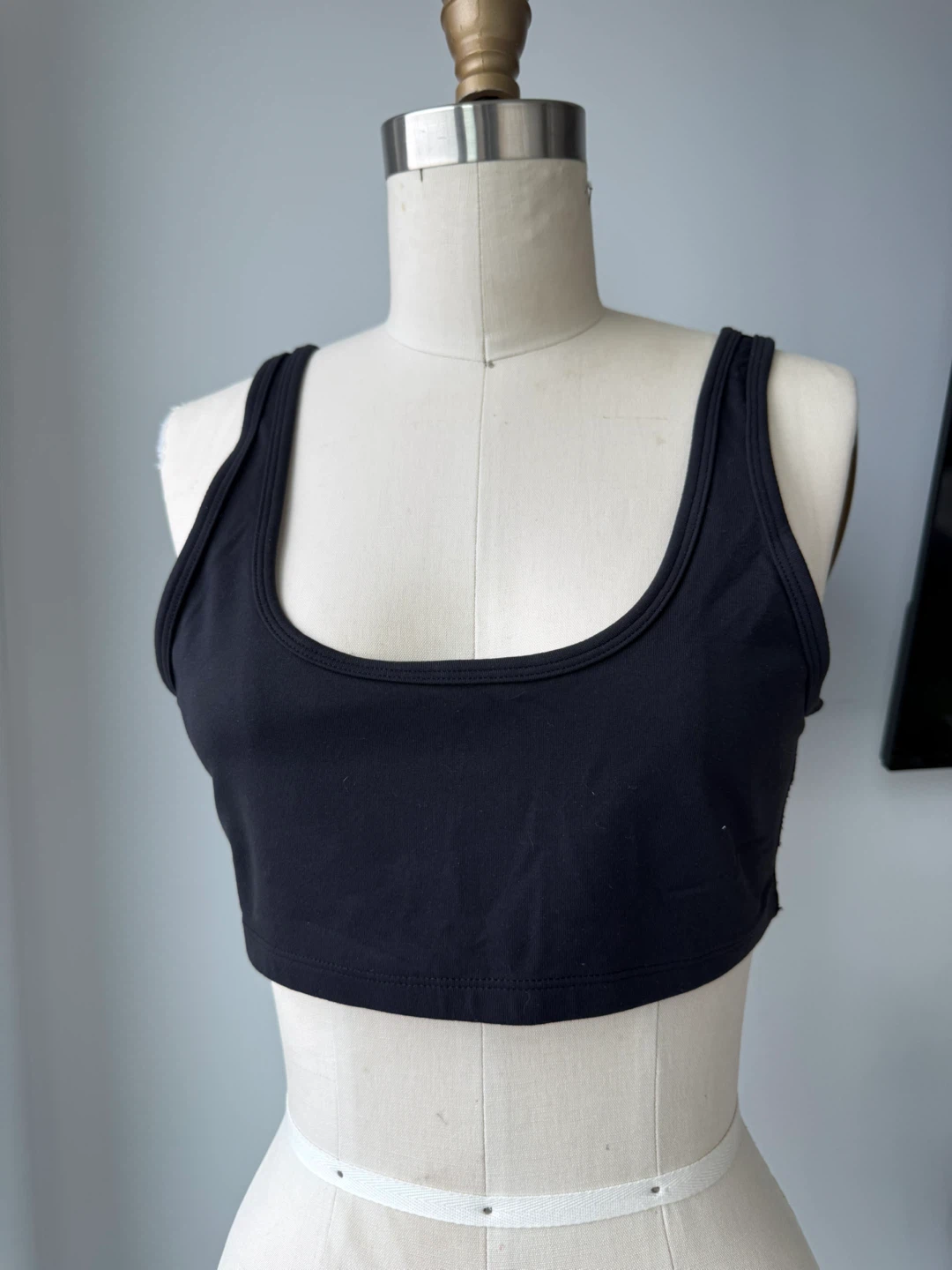 ⚽️Aritzia Tna Black Sports Bra Size L