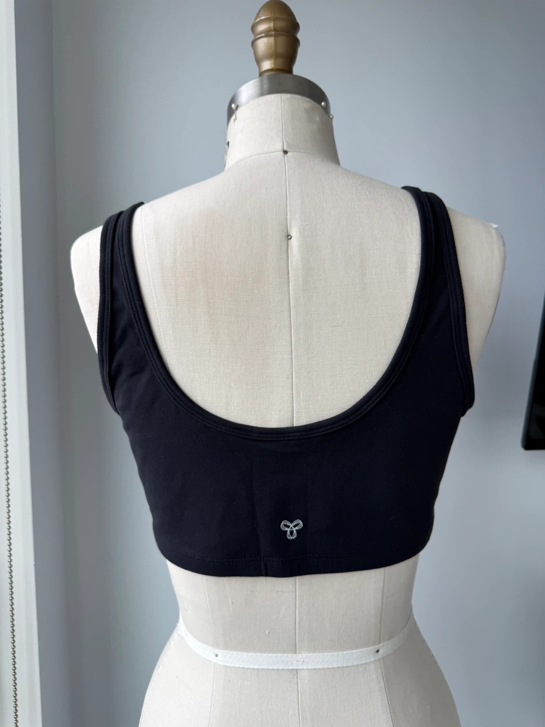 ⚽️Aritzia Tna Black Sports Bra Size L - photo 2