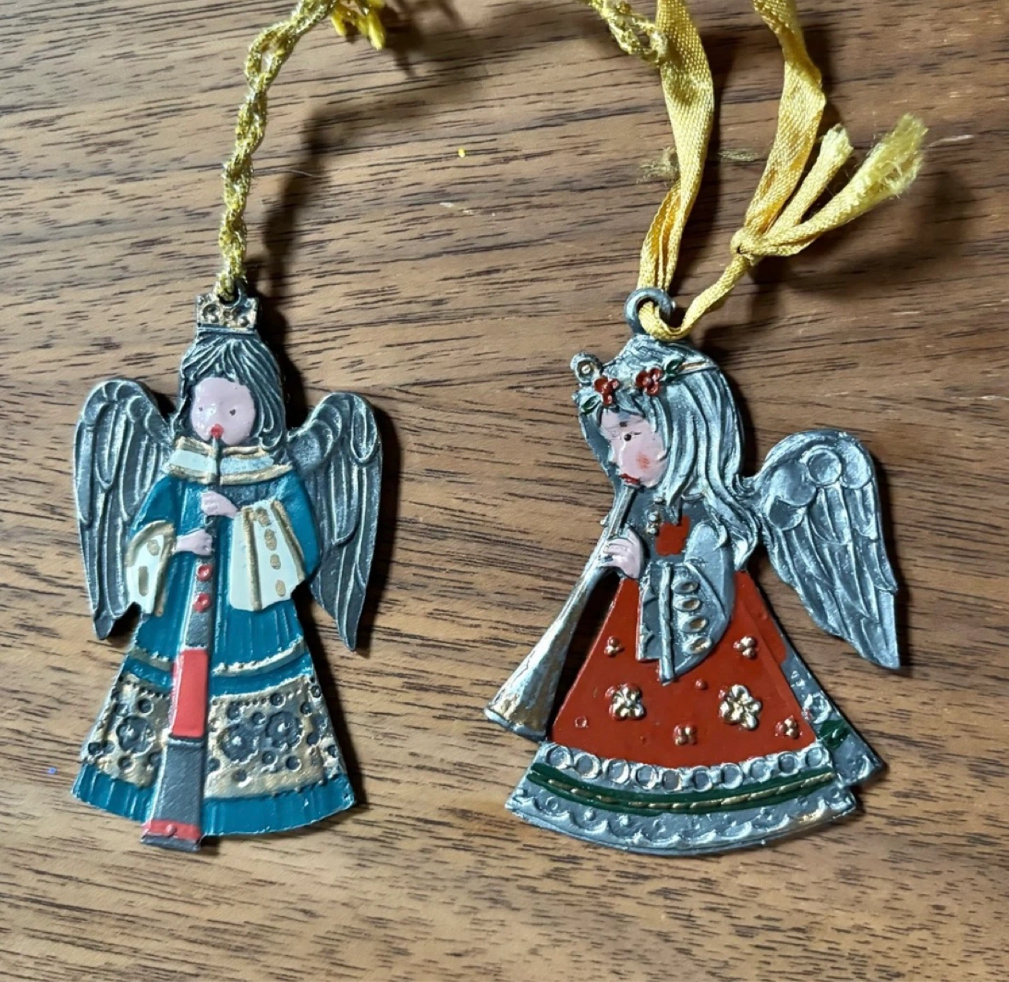 ⚽️Vintage Set of 2 Metal (pewter?) Angel Christmas Ornaments
