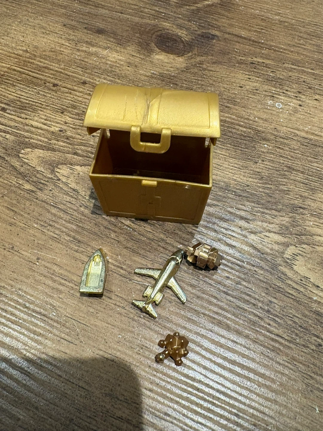 Mini Treasure Chest with Gold-Coloured Game Pieces - photo 3