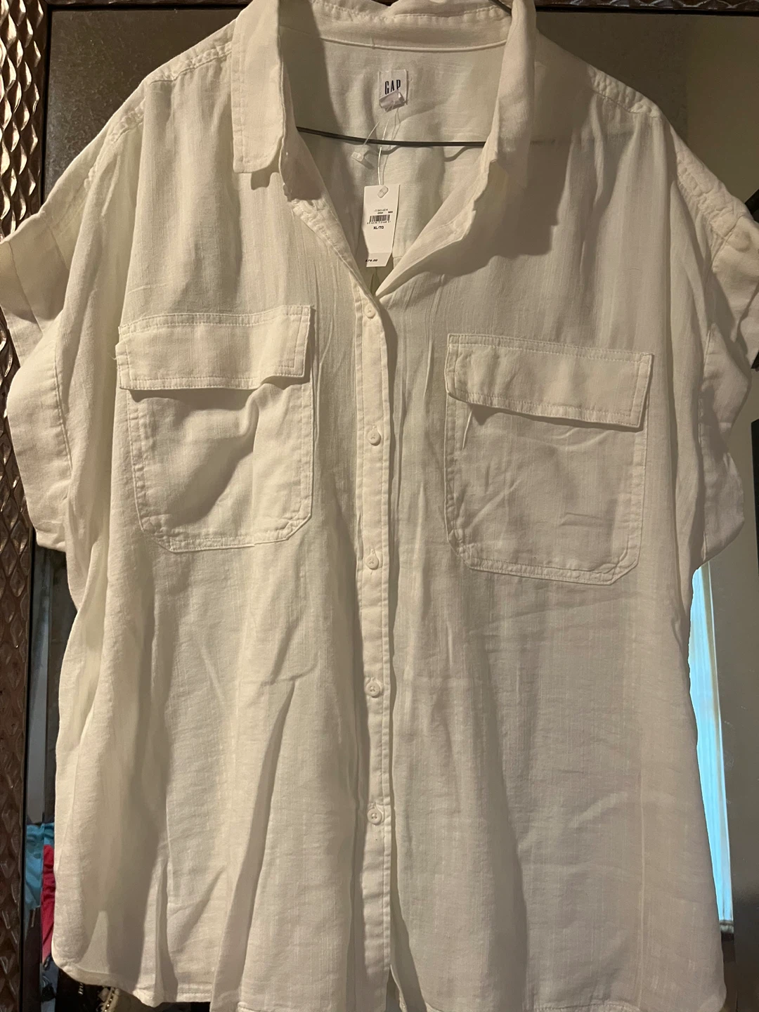 GAP White Short Sleeve Button-Up Shirt