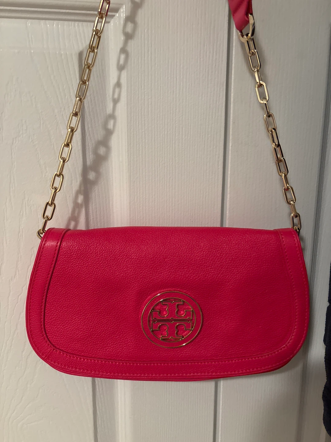 Tory Burch Pink Leather Shoulder Bag with Gold Chain - photo 2