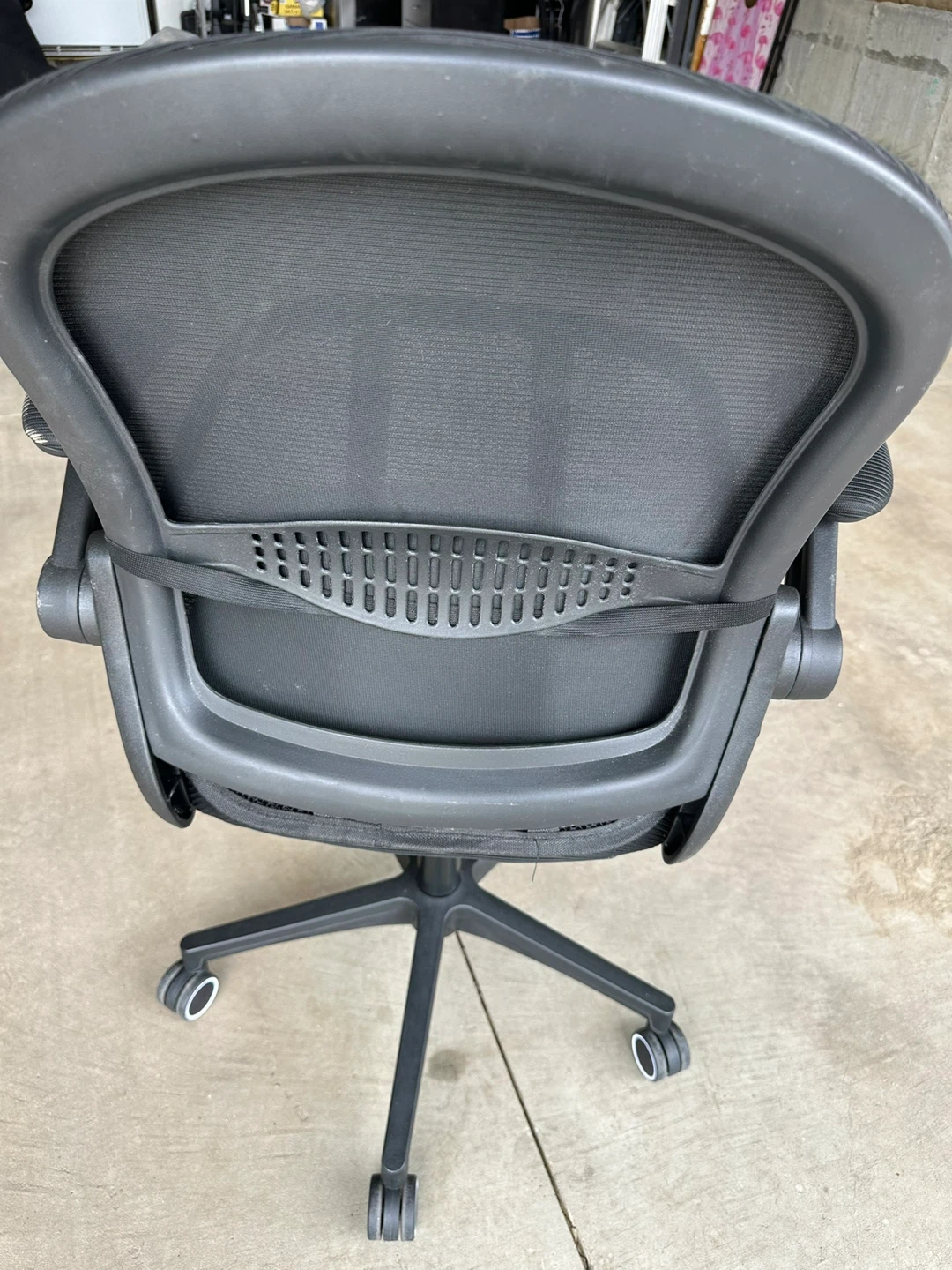 Black Mesh Office Chair - photo 3