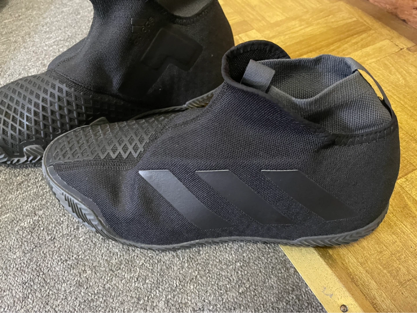 ⚽️Adidas Black shoe - photo 2