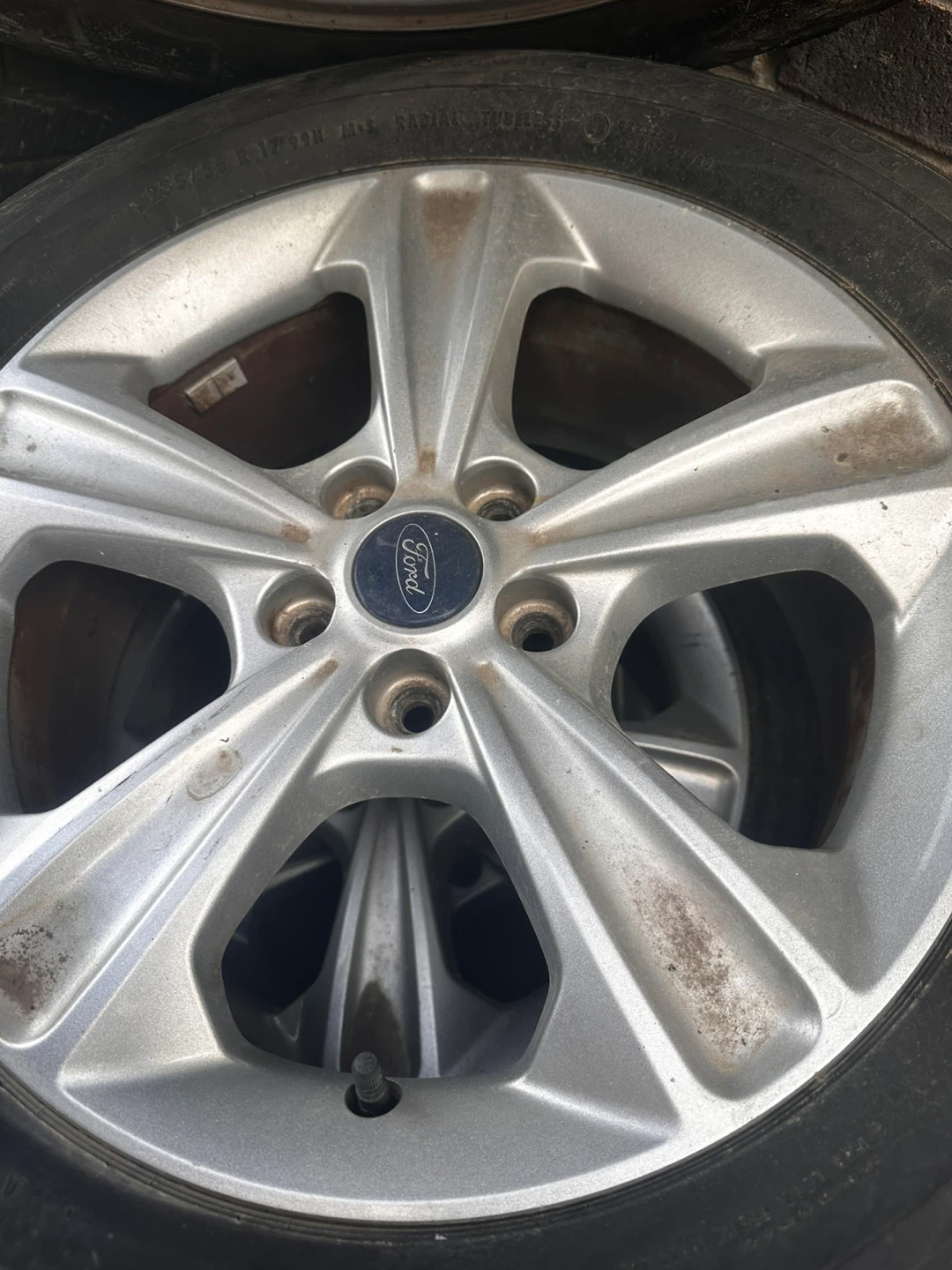 Ford Alloy Wheel and Tire Set - photo 3