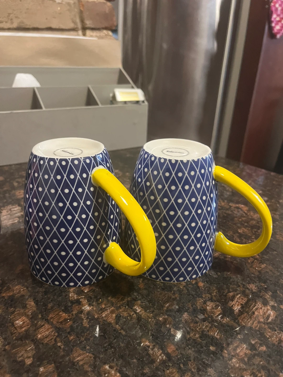 Set of cute coffee cups to brighten up your kitchen - photo 3