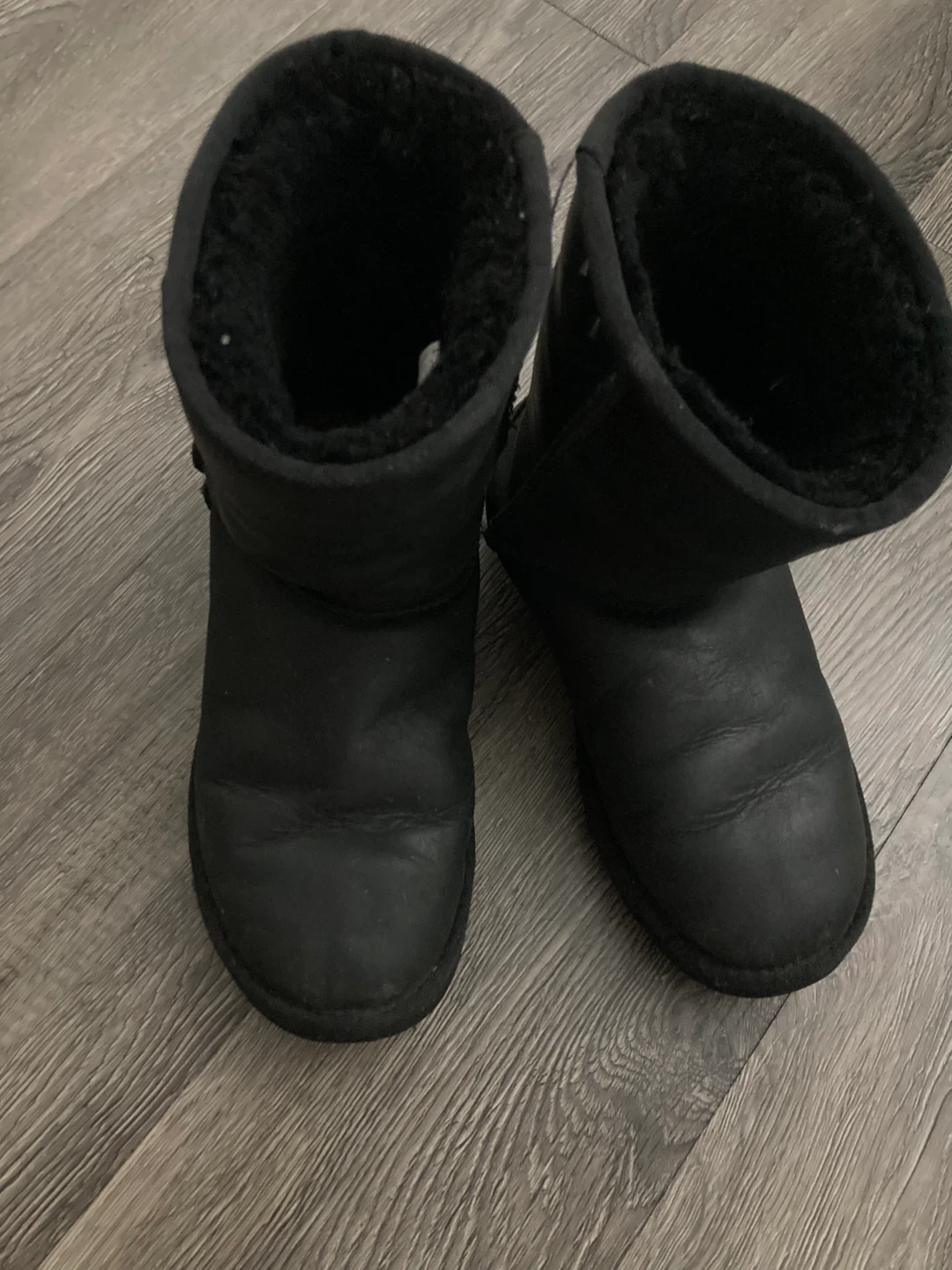 UGG Black Boots⚽️