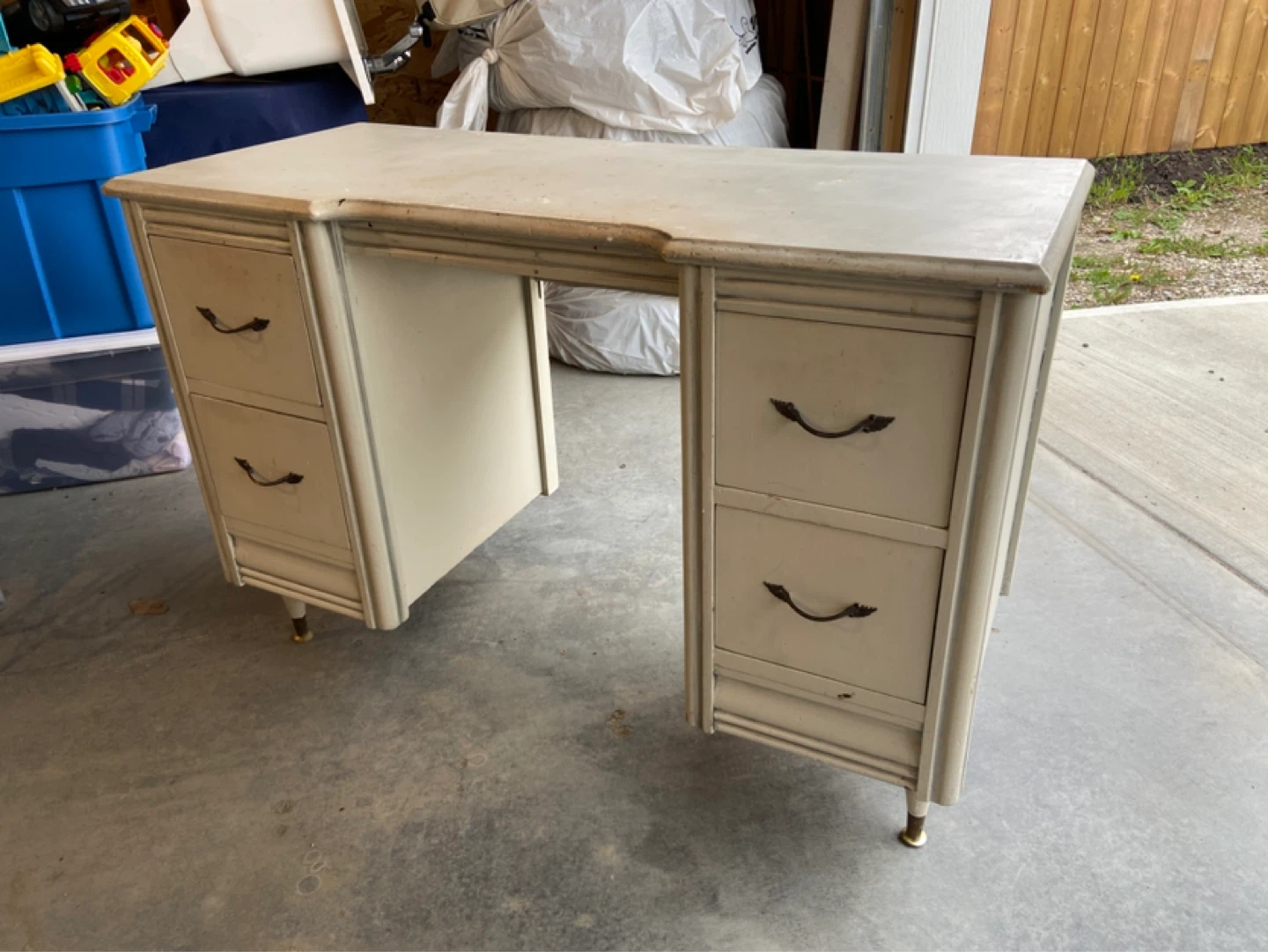 Small Desk / Vanity Table - photo 2