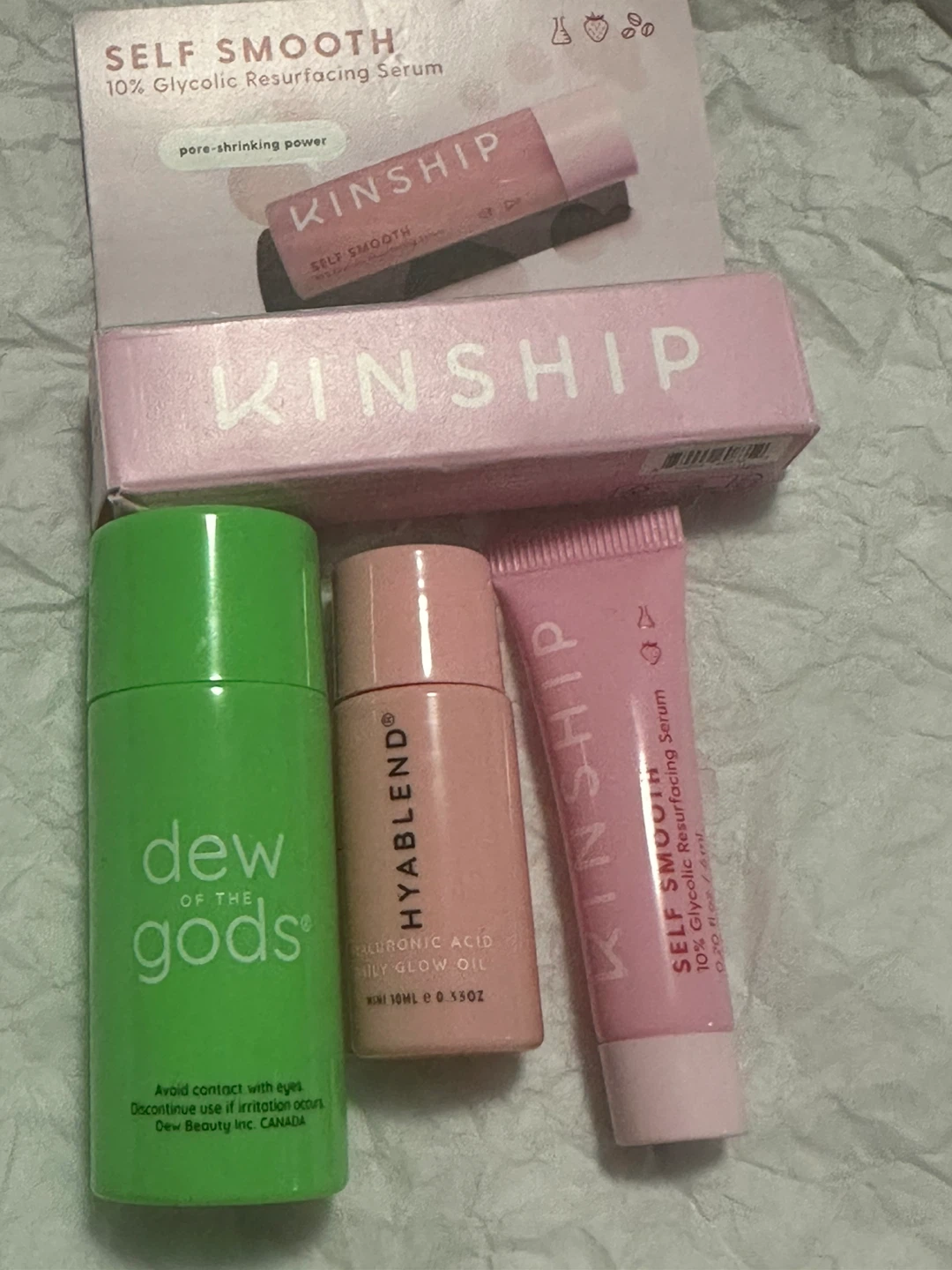Skincare bundle travel size