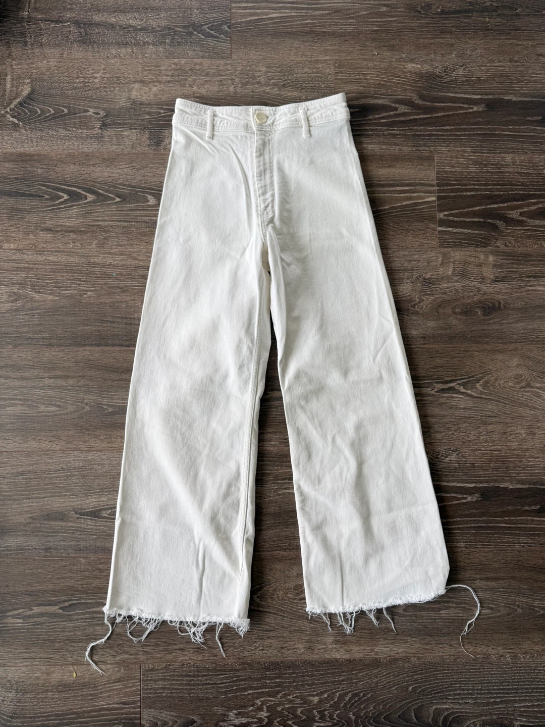⚽️ZARA The Marine Straight White Jeans size small
